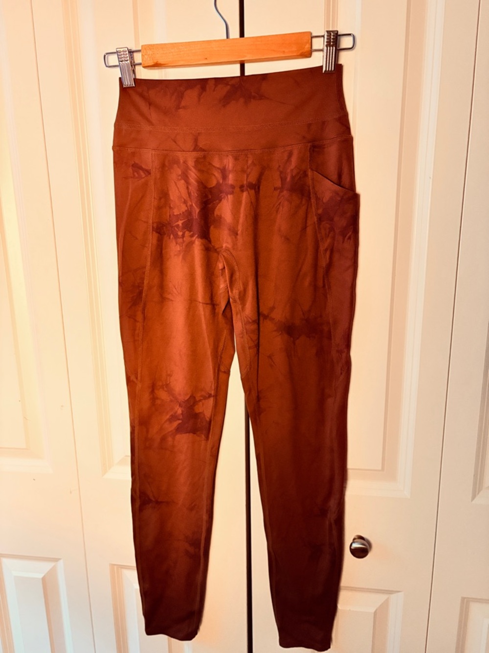 Alphalete Rust Tie-Dye Set - Picture 13 of 13